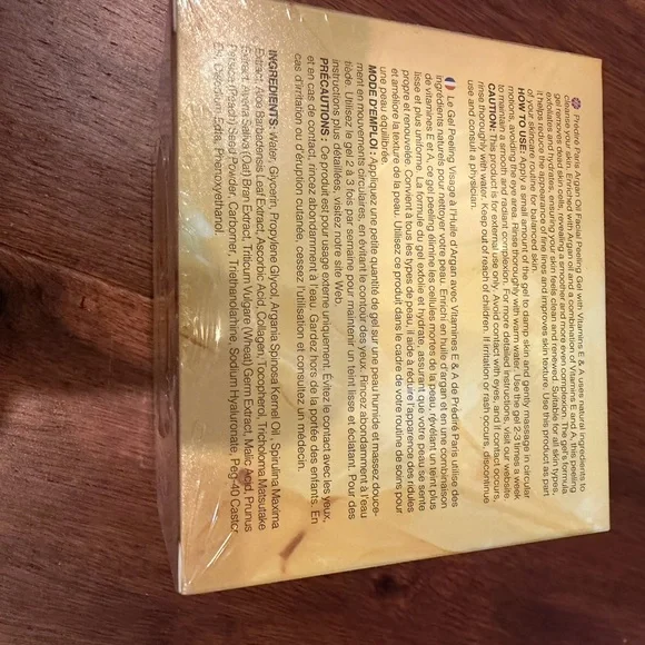 Prédiré Argan Oil Facial Peeling Gel with Vitamins E & A - Gold